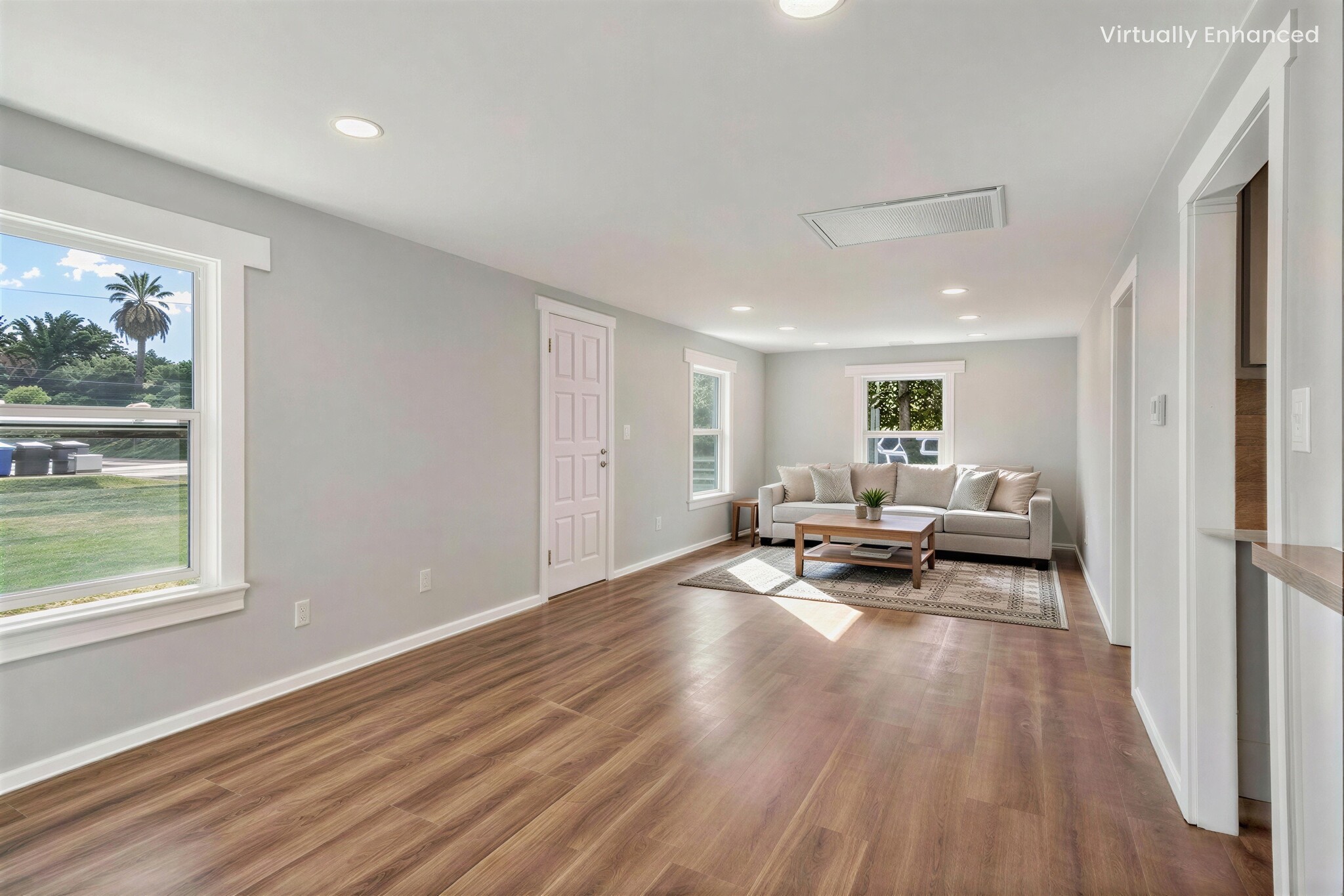 Building Photo - 1842 E Victoria Ave