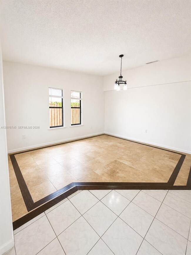 Building Photo - 3011 SW 117th Ave