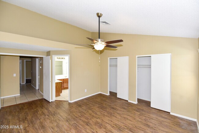 Building Photo - 3653 W Saragosa St