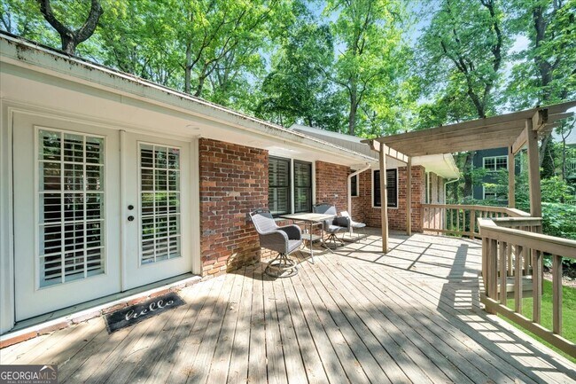 Building Photo - 5592 Colton Dr NE