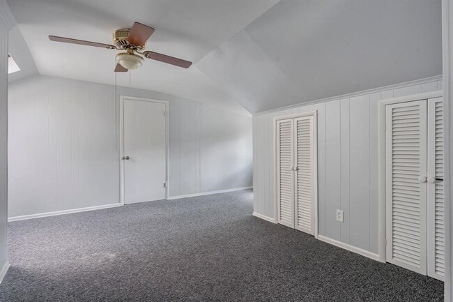 Building Photo - 1747 Maux Dr