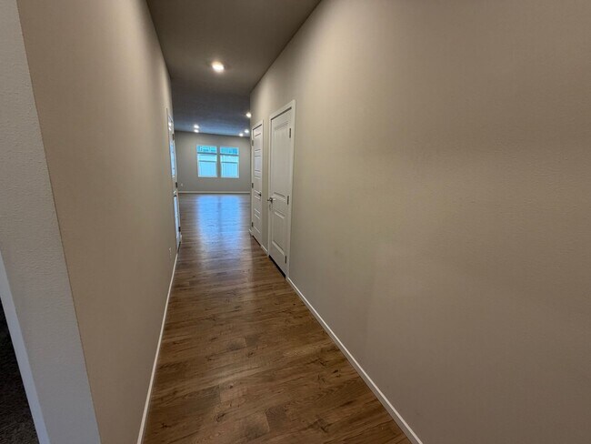 Building Photo - Stunning 3 Bed, 2 Bath Home in Spokane!