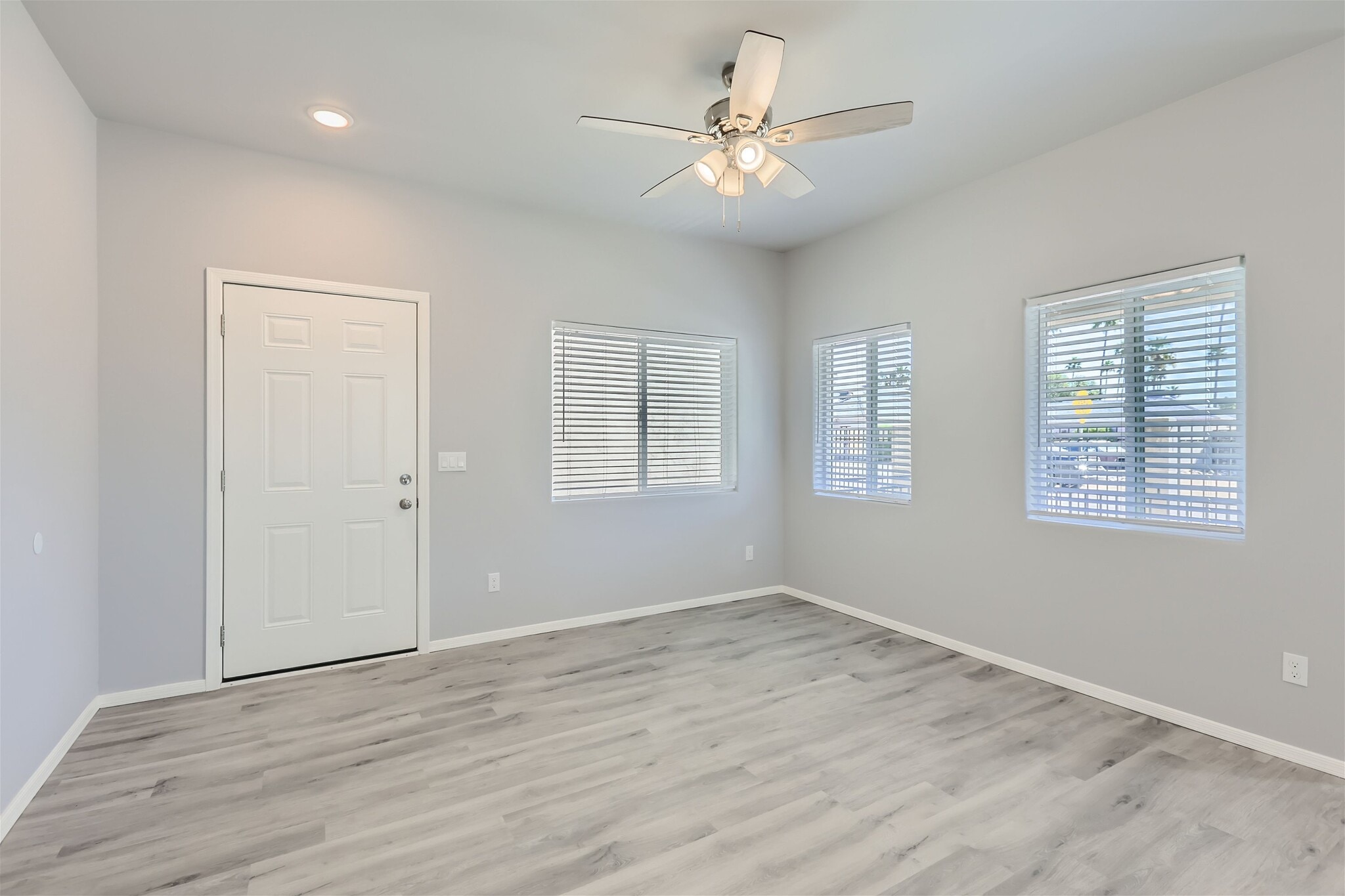 Building Photo - 7010 N 80th Ave