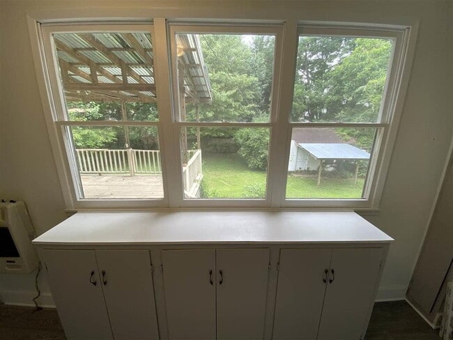 Building Photo - Charming 3 Bed, 2 Bath Jonesboro Rental with 1860 Sq Ft - Don't Miss Out!
