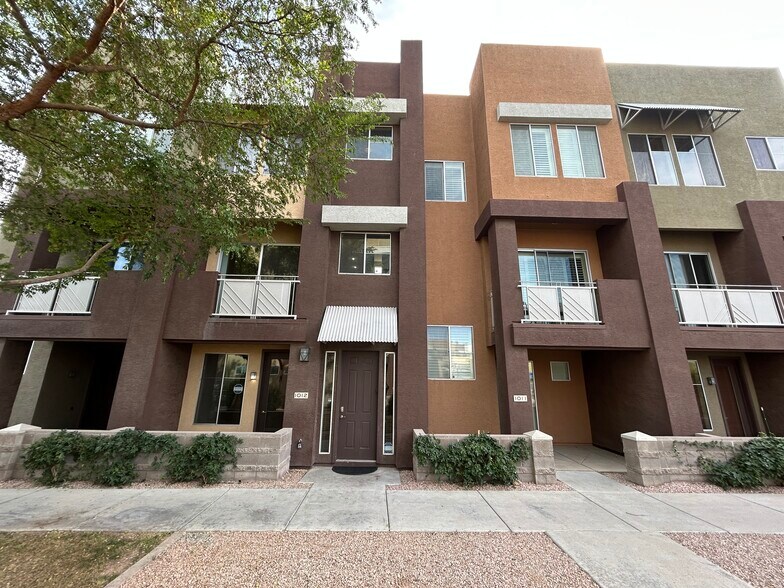 Building Photo - 6605 N 93rd Ave