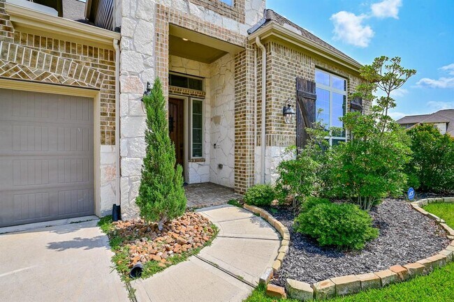 Building Photo - 14715 Kelsey Vista Dr