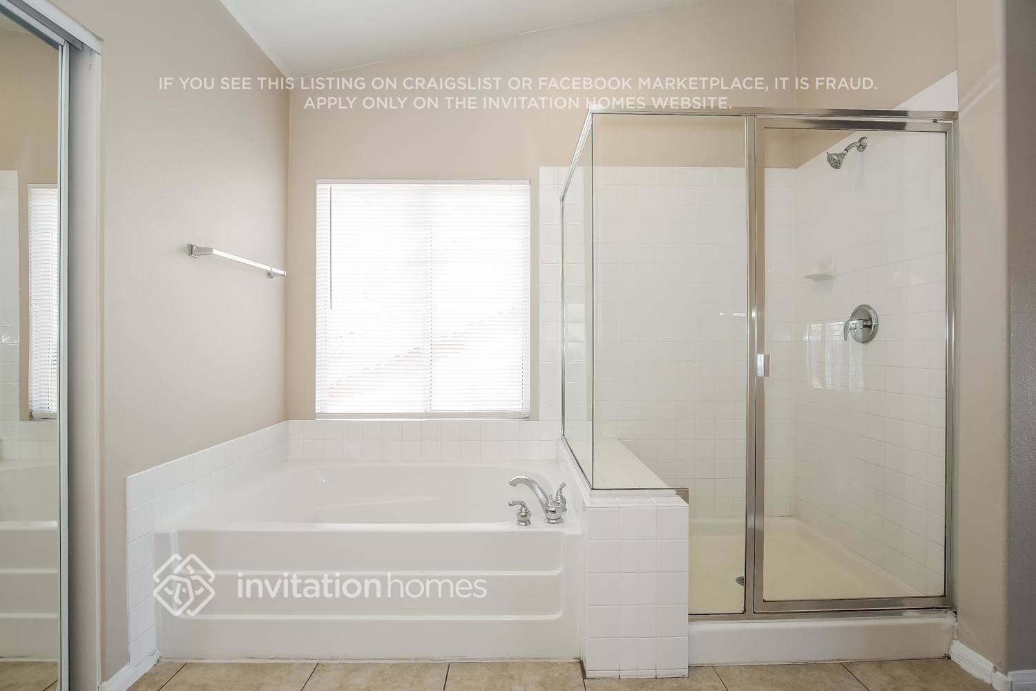 Building Photo - 8760 Wallaby Ln