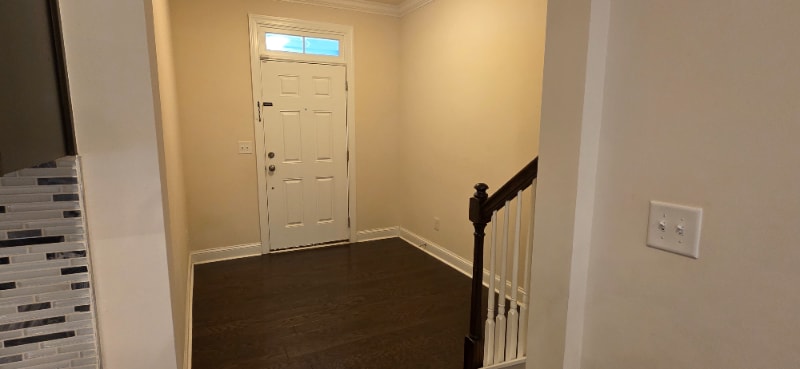 Building Photo - 1045 Benay Rd