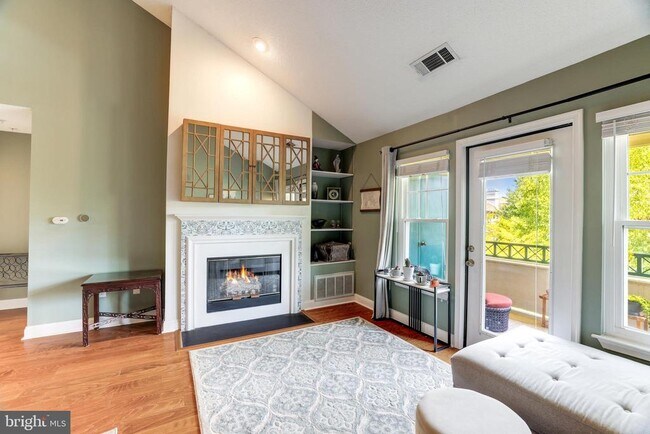 Building Photo - 12012 Taliesin Pl