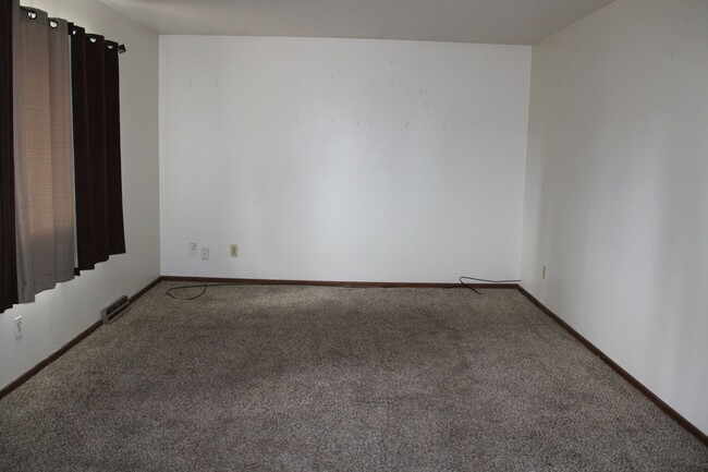 Building Photo - 1608 Larch St
