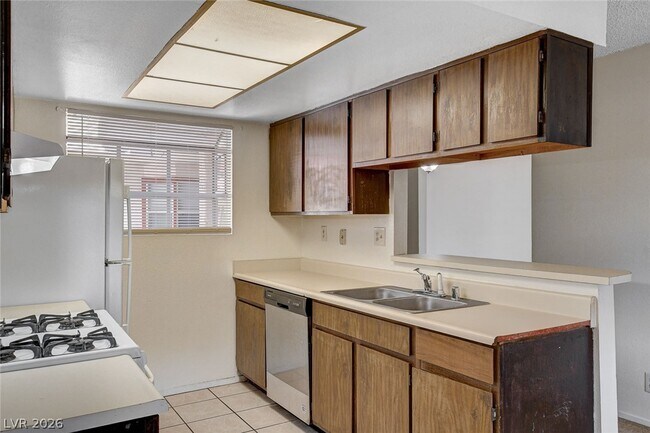 Building Photo - 401 N Lamb Blvd