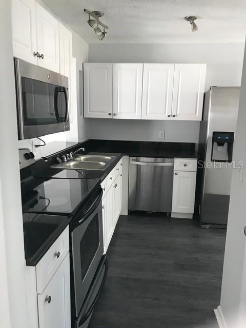 Building Photo - 11141 Essex Ridge Ct