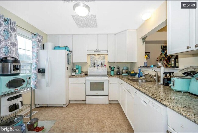 Building Photo - 17 Quince Tree Dr