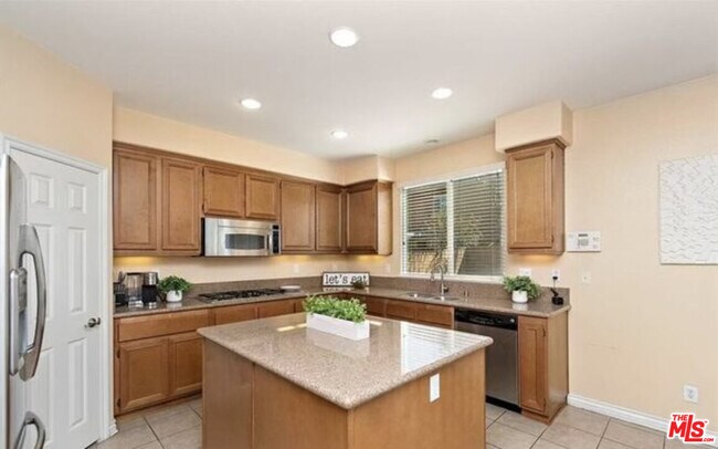 Building Photo - 5634 Cambria Dr