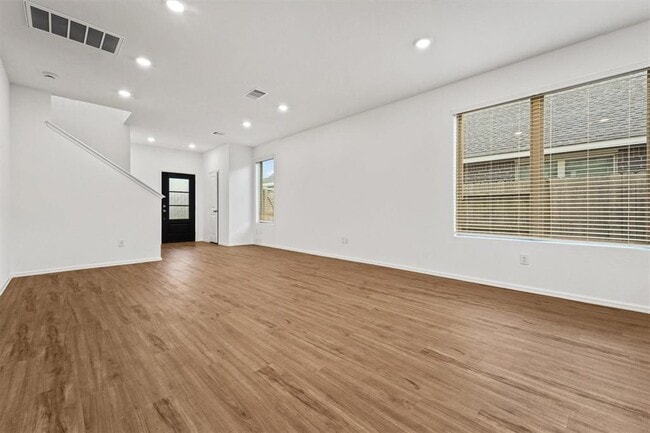 Building Photo - 19316 Villa Mesa Dr