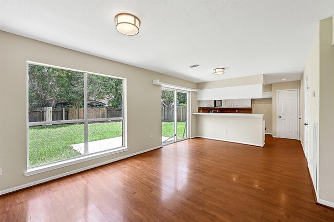 Building Photo - 915 S Diamondhead Blvd