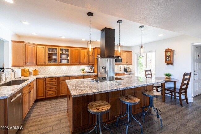 Building Photo - 5442 S Hurricane Ct
