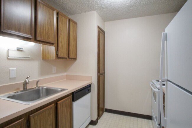Building Photo - 3914 SW Multnomah Blvd