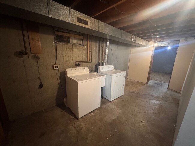 Building Photo - Welcoming 3 Bed, 1 Bath Home in Spokane *SPECIAL: $500 OFF!*