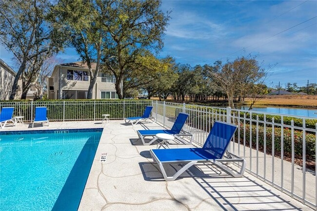 Building Photo - 3637 Country Pointe Pl