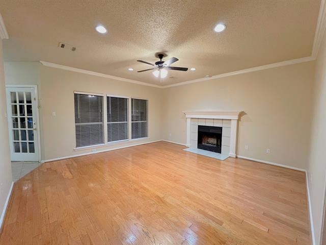 Building Photo - 705 Pine Lakes Dr