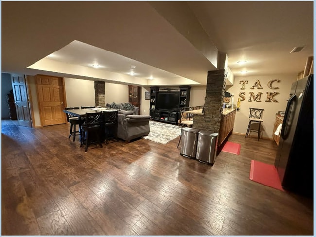 Building Photo - 4363 Memorial Cir