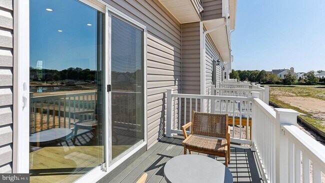 Building Photo - 198 Sandy Rdg Rd