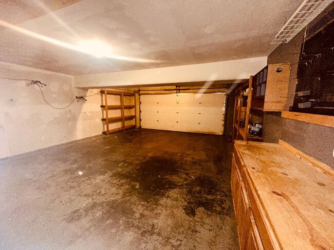 Building Photo - Beautiful Downtown Condo!