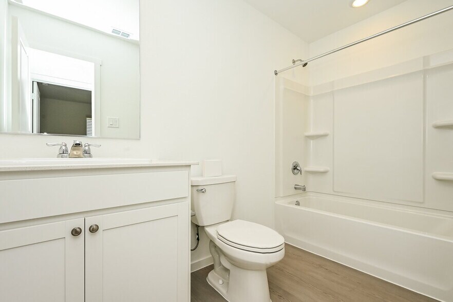 Building Photo - 2217 La Vis Ln