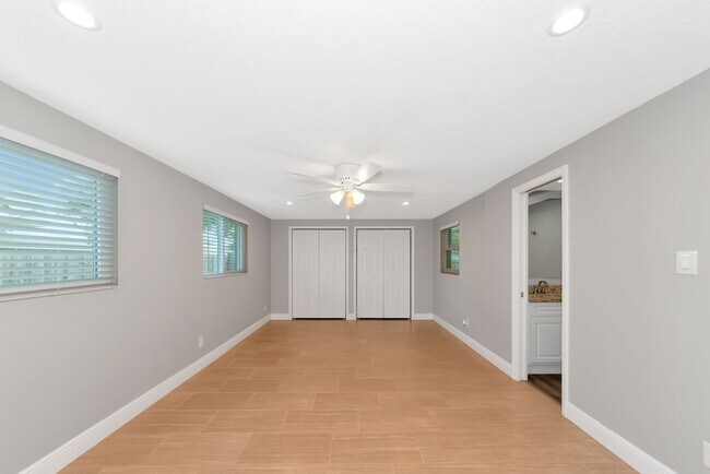 Building Photo - 5823 22nd St W