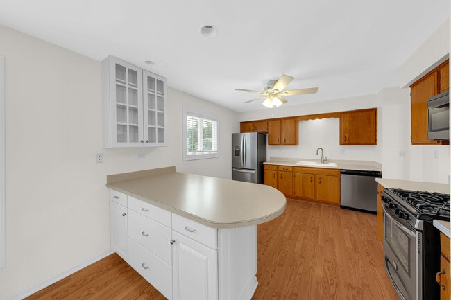 Building Photo - 5080 Prairie Oak Rd