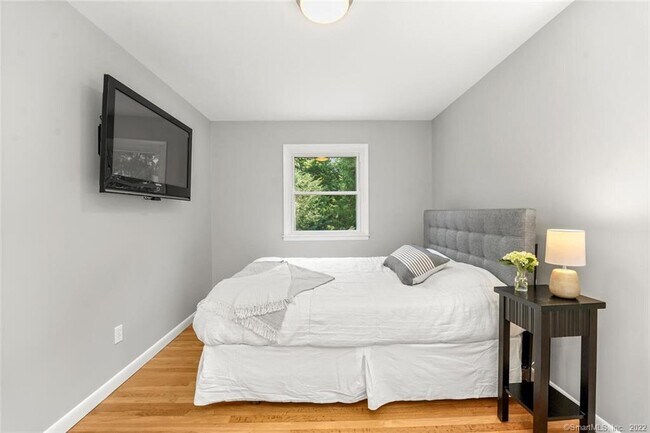 Building Photo - 50 Catoonah St