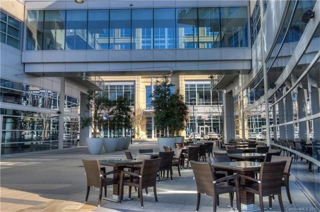 Building Photo - 1133 Metropolitan Ave