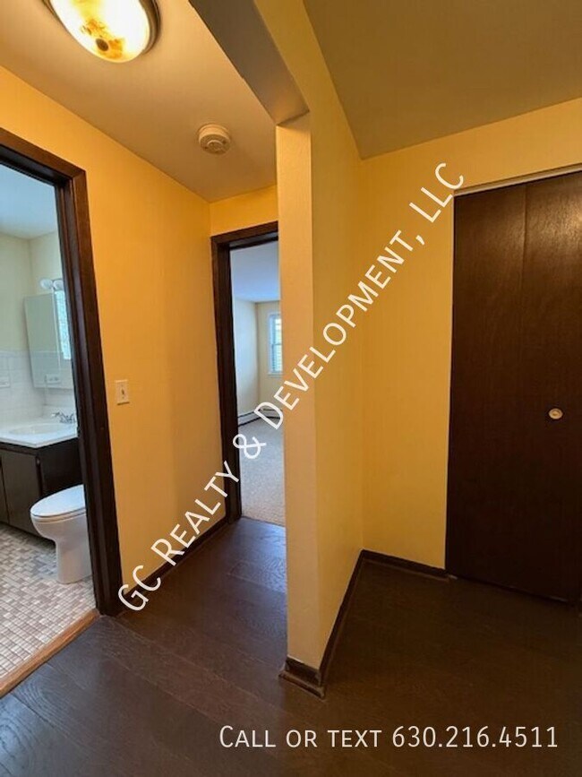 Building Photo - 386 Alles St