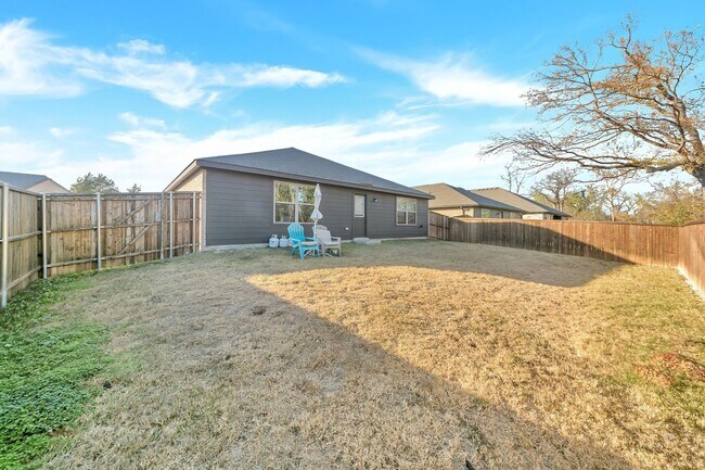 Building Photo - Charming 4BR House in Anna