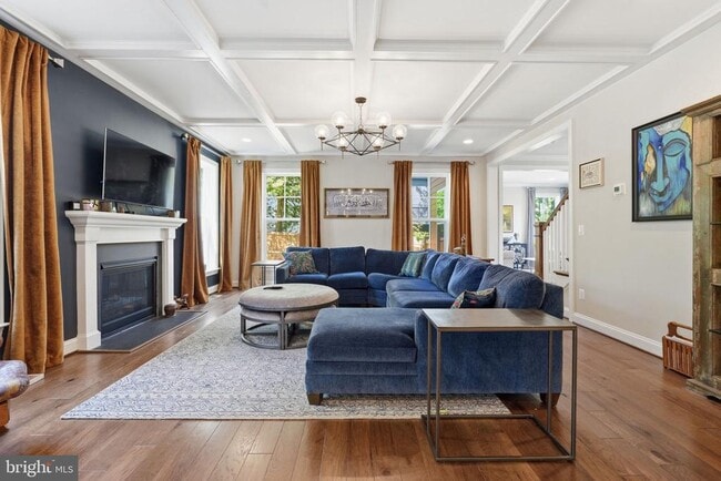 Building Photo - 2516 Villanova Dr