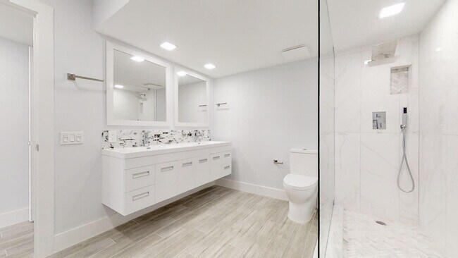 Building Photo - 3980 Oaks Clubhouse Dr