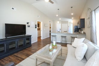Interior Photo - Redwood Brownstown West Road South