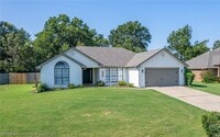 Building Photo - 8808 Skypark Dr