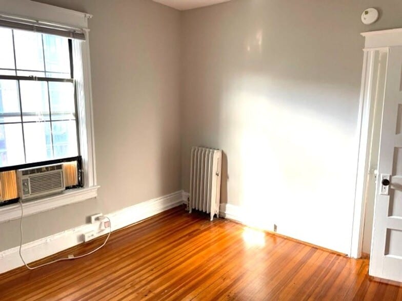 Building Photo - 1715 P St NW