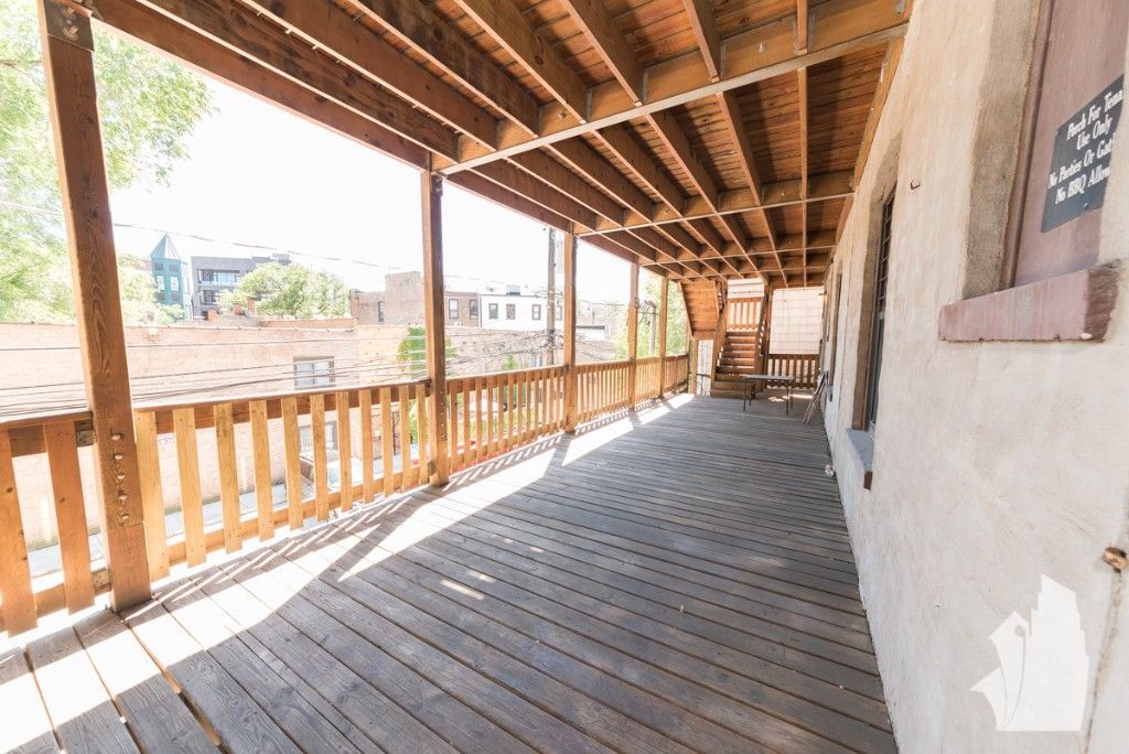 Building Photo - 853 W Lill Ave