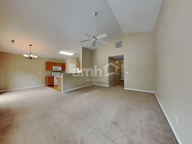 Building Photo - 316 Garfield Ln