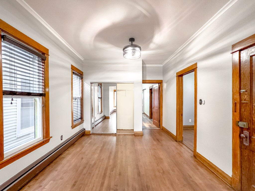 Building Photo - 3418 W McLean Ave