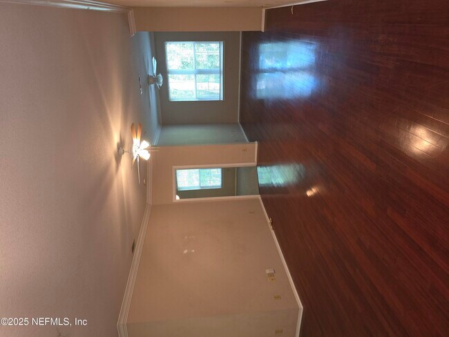 Building Photo - 13810 Sutton Park Dr N