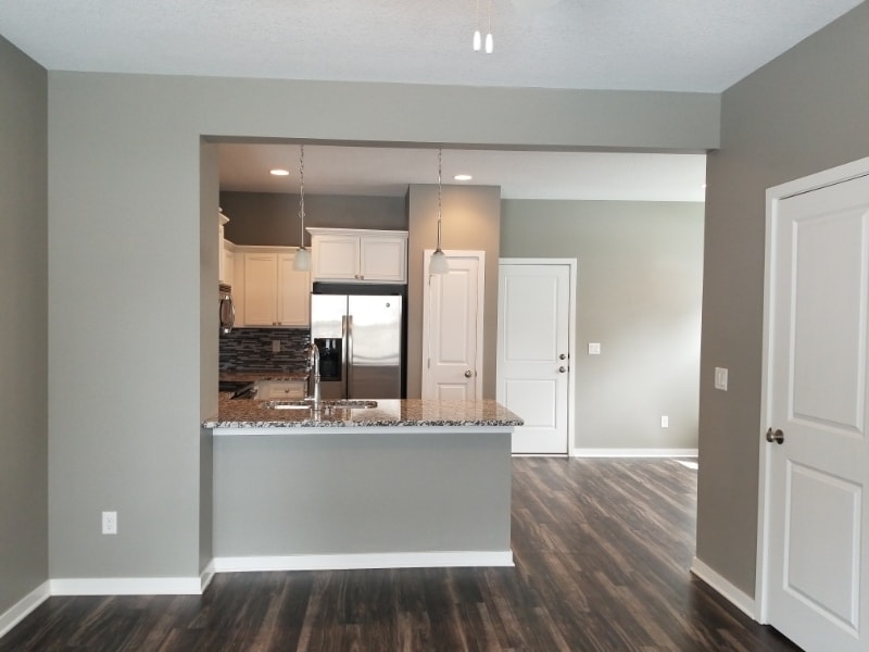 Building Photo - 9083 Daisy Dr