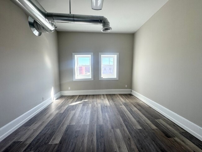 Building Photo - 212 N M.L.K. junior Dr