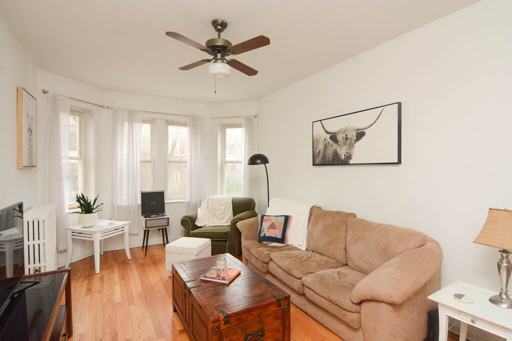 Building Photo - 1929 W Crystal St