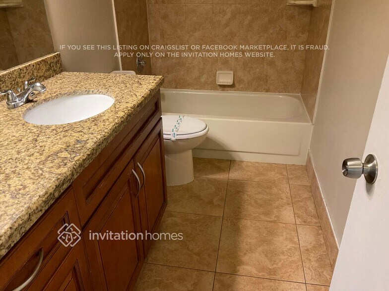 Building Photo - 11709 SW 50th Ct