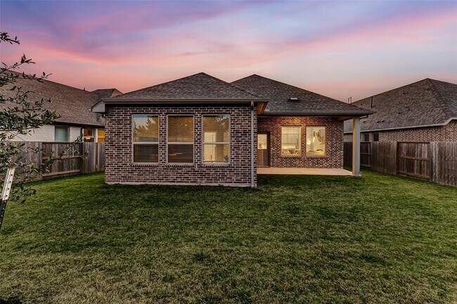 Building Photo - 5110 Morrison Dr