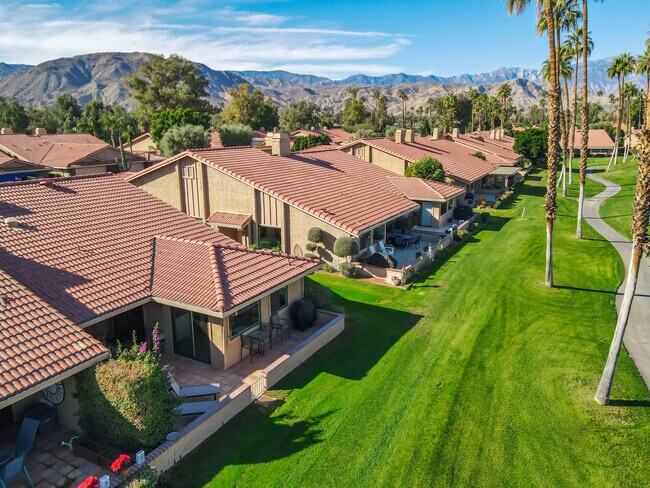 Building Photo - 82 Conejo Cir